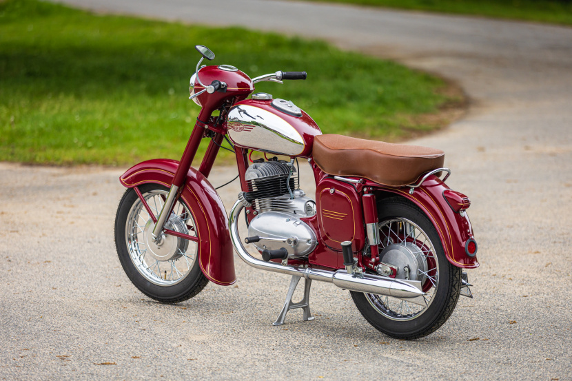 JAWA 350/354 kývačka - výfuky s rybinami